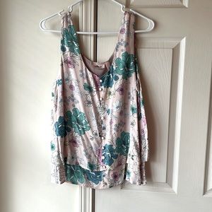 Brand new Willow and Root top